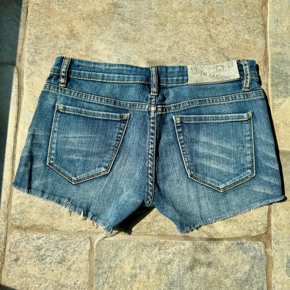 Blank NYC‎ Little Queenie Y2K 2000s Blue Jean Shorts with Raw Frayed Hem 27/4